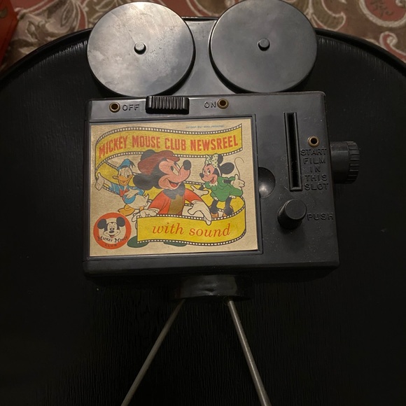 Vintage 1955 Mickey Mouse Club Newsreel with Sound and 8 reels - Picture 1 of 5